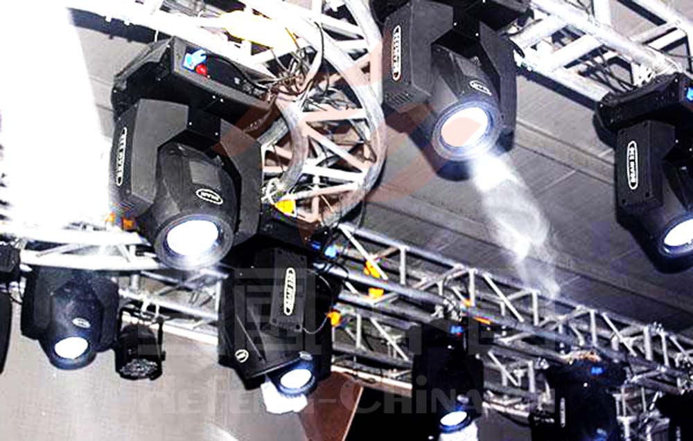 舞臺(tái)演出活動(dòng)燈光案例1