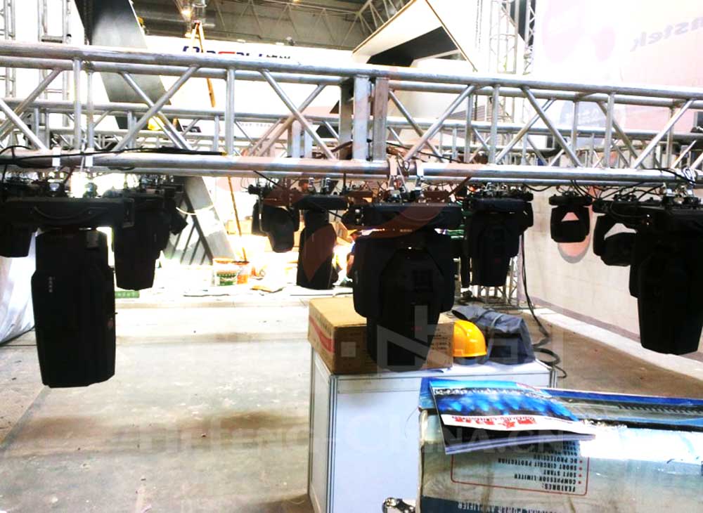 舞臺(tái)演出活動(dòng)燈光案例3