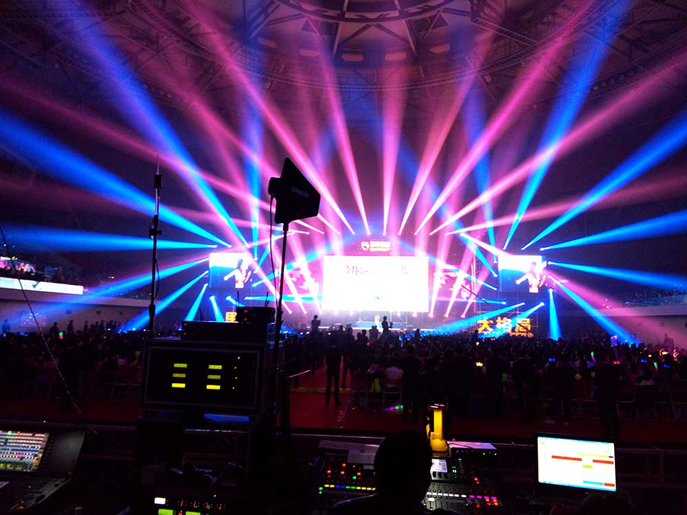 舞臺(tái)演出活動(dòng)燈光案例9