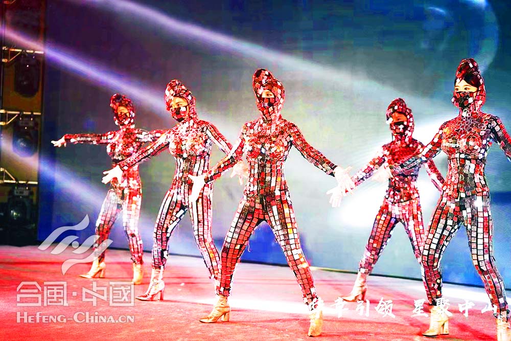 《玄鏡未來》演出活動(dòng)創(chuàng)意舞蹈節(jié)目5