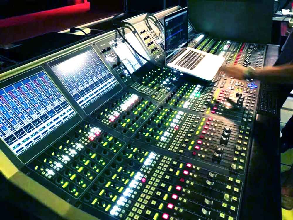 演出活動調(diào)音臺