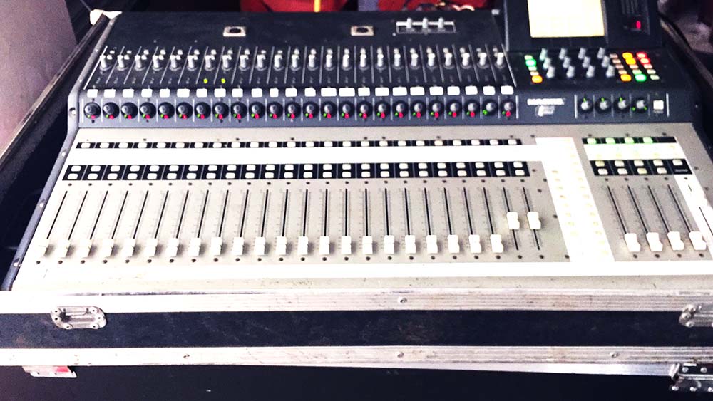 舞臺活動調(diào)音臺