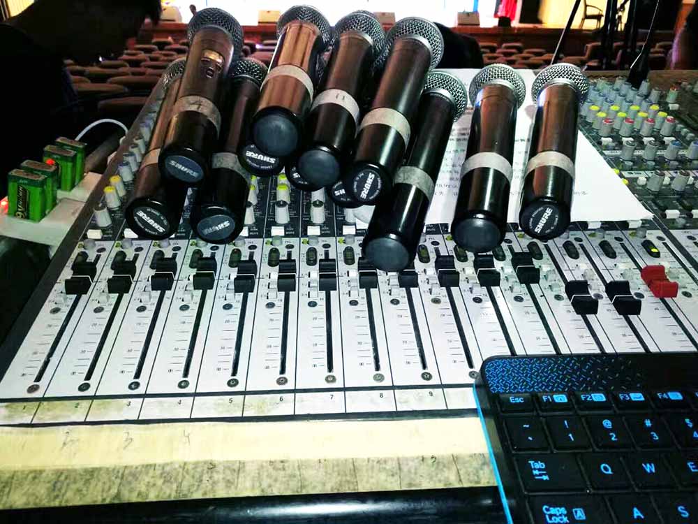 音響租賃調(diào)音臺