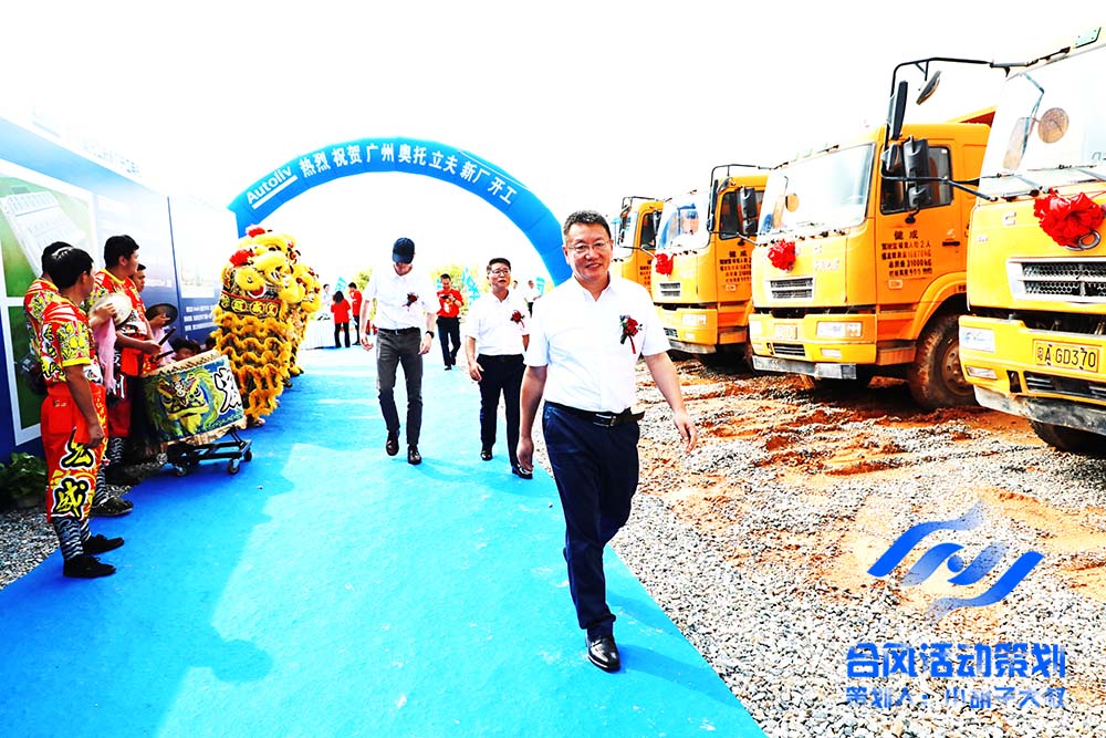 ���e�������